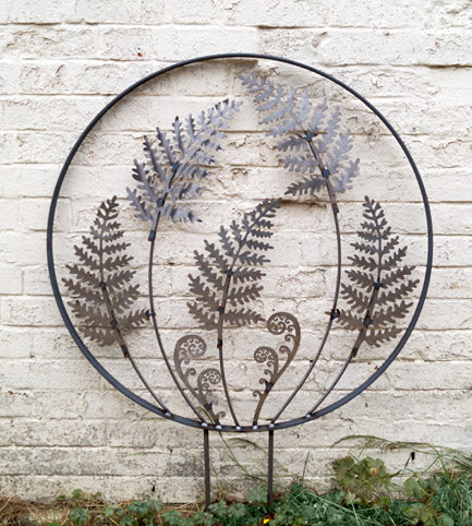 Fern Frond Hoop - Free Standing
